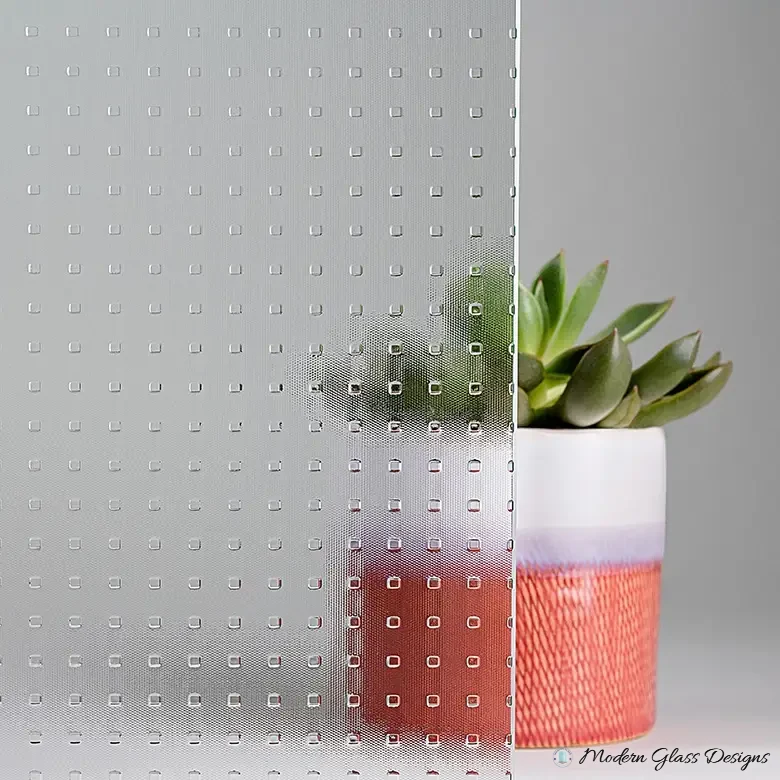 Master Carre glass pattern sample